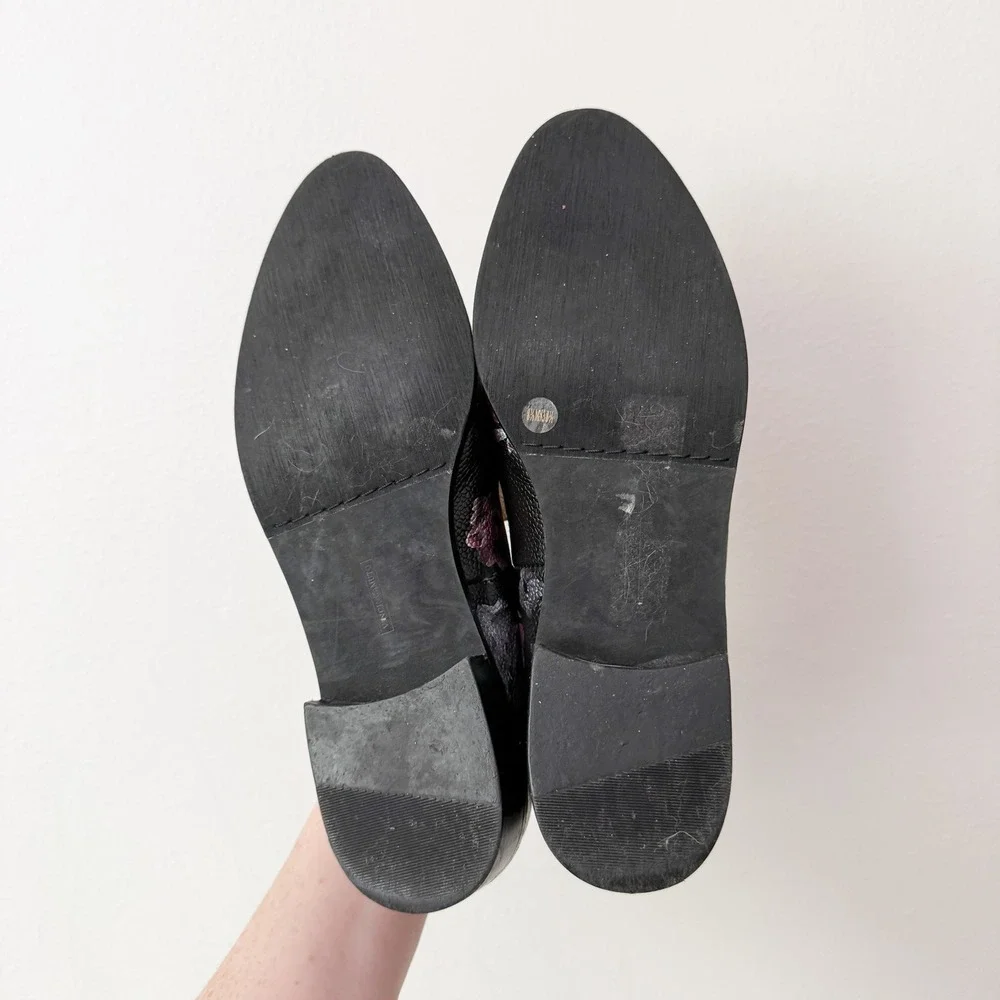 Vince Camuto Geralin Floral Loafers 8.5 Black Leather Studded Almond Toe Flats